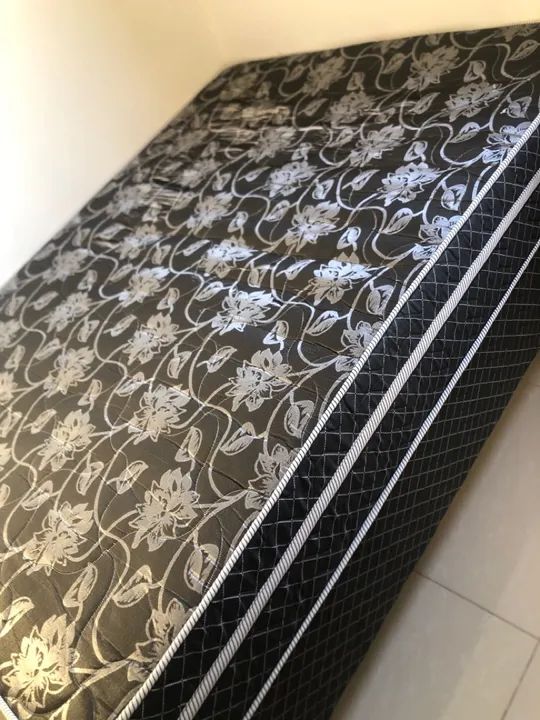 Cama Box Casal com Desenho Floral - Foto 3