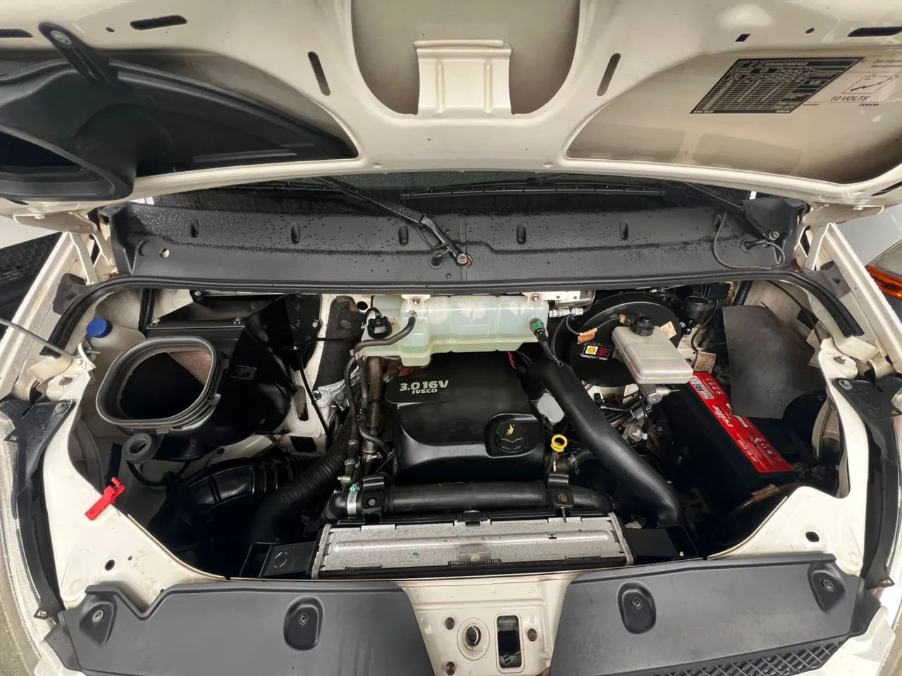 Iveco Daily 35s14 2011 novíssima  - Foto 13