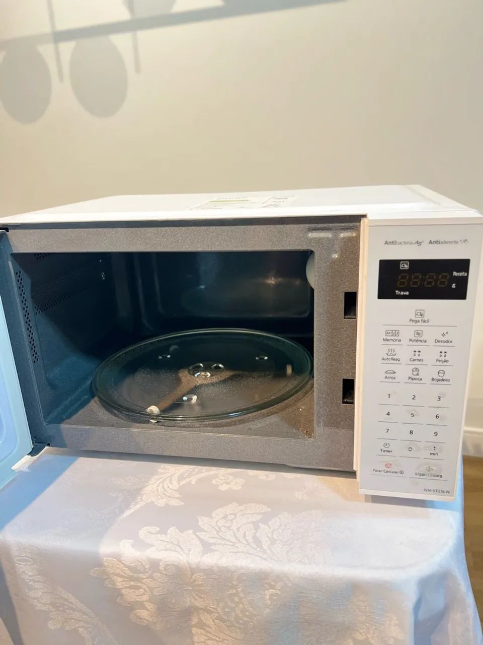 Micro-ondas Panasonic 21L Branco - Foto 2