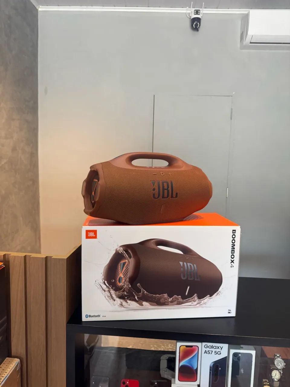 JBL Boombox4 marrom lacradas  - Foto 3