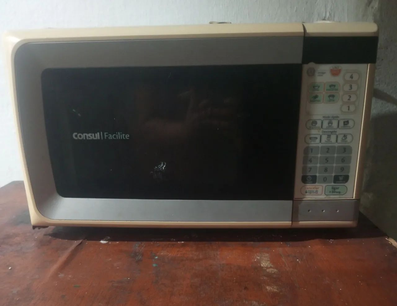 Microondas semi-Novo pra botar preço 