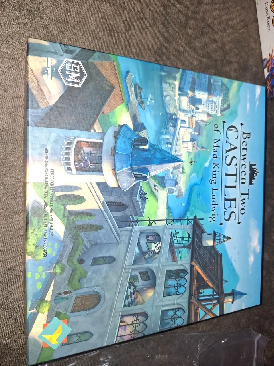Between two castles Board Game