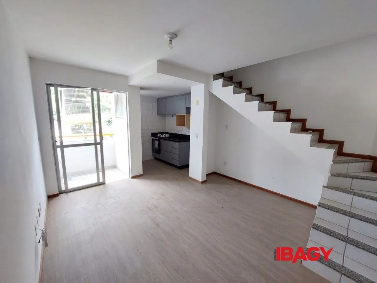 Excelente Apartamento 1 dormitório(s) em Carvoeira - Florianópolis - Foto 2