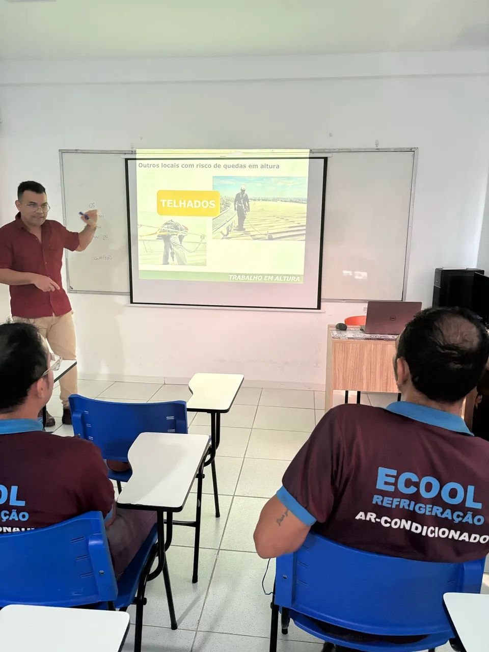 AUXILIAR DE  REFRIGERAÇÃO E TÉCNICO - Foto 2