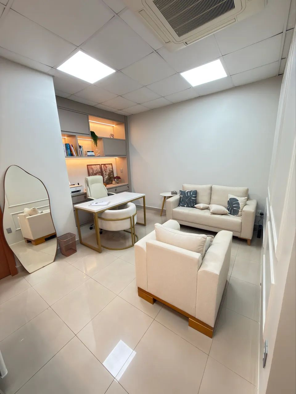 OPORTUNIDADE ÚNICA SALA COMERCIAL PORTEIRA FECHADA NO CENTRO SUL DE CUIABÁ - Foto 3