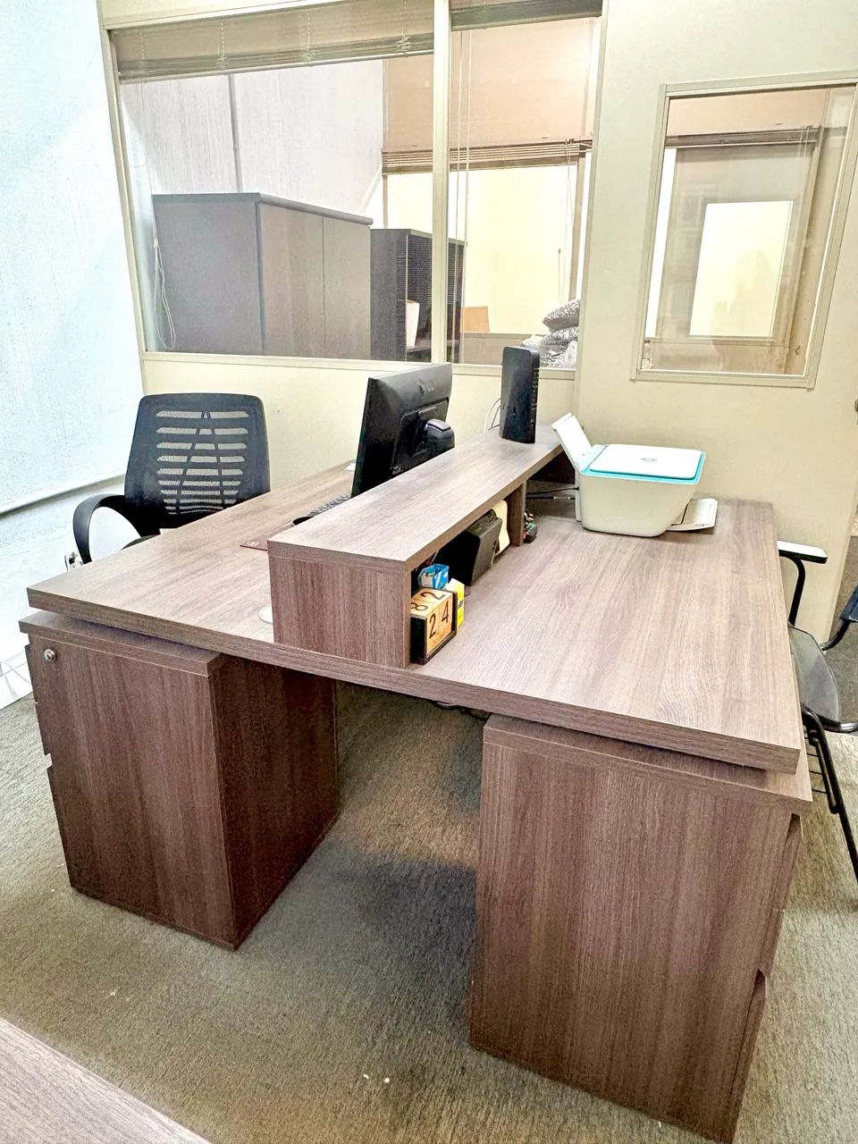 Mesa dupla para escritório 