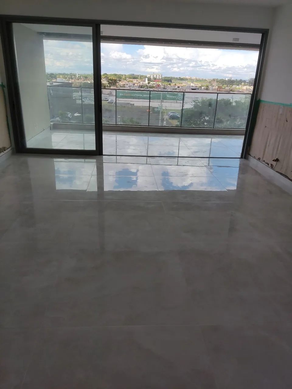 Assentamento de Porcelanato e Revestimentos | Acabamento Fino - Foto 6