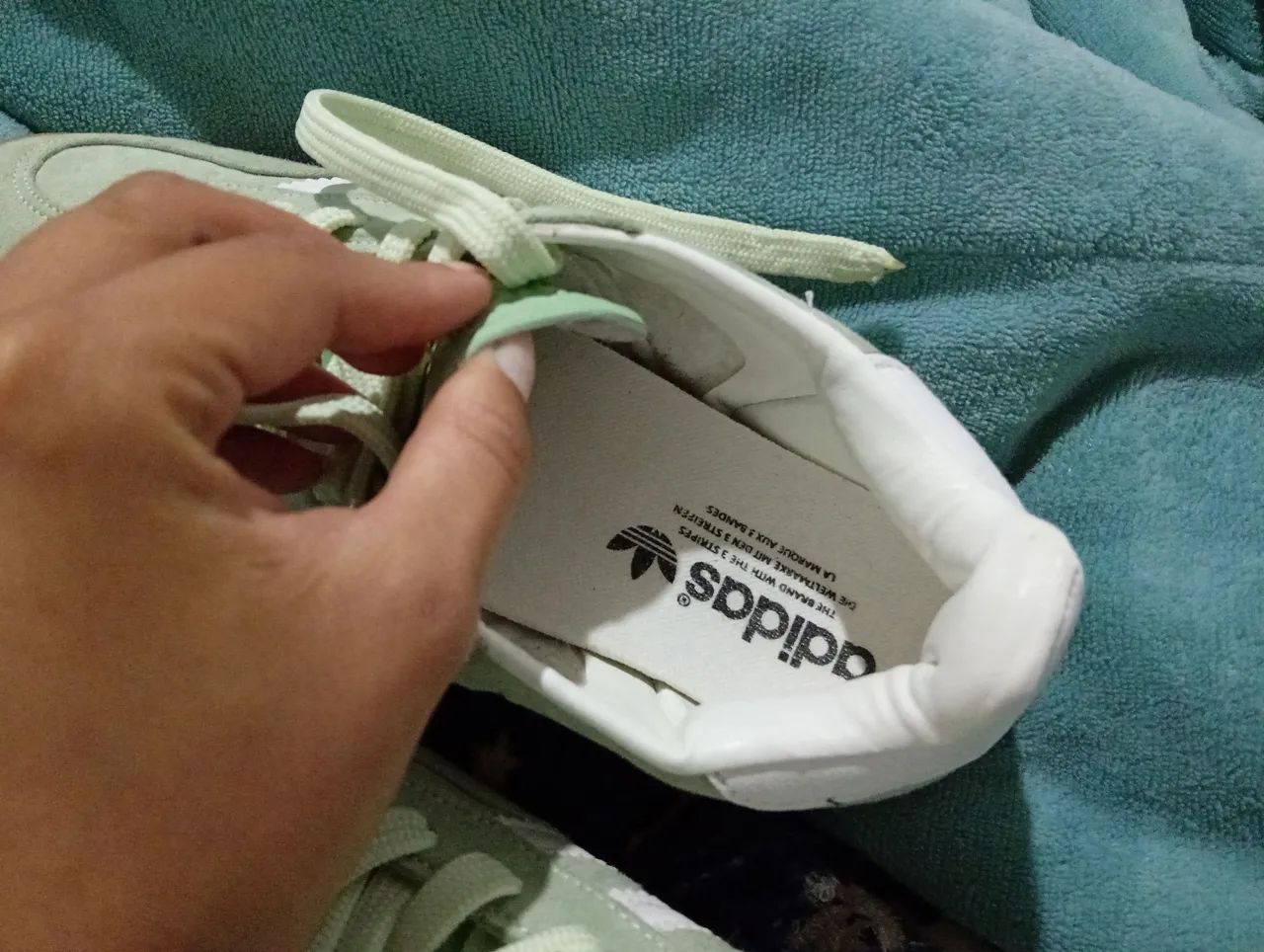 Tênis Adidas gazelle - Foto 2