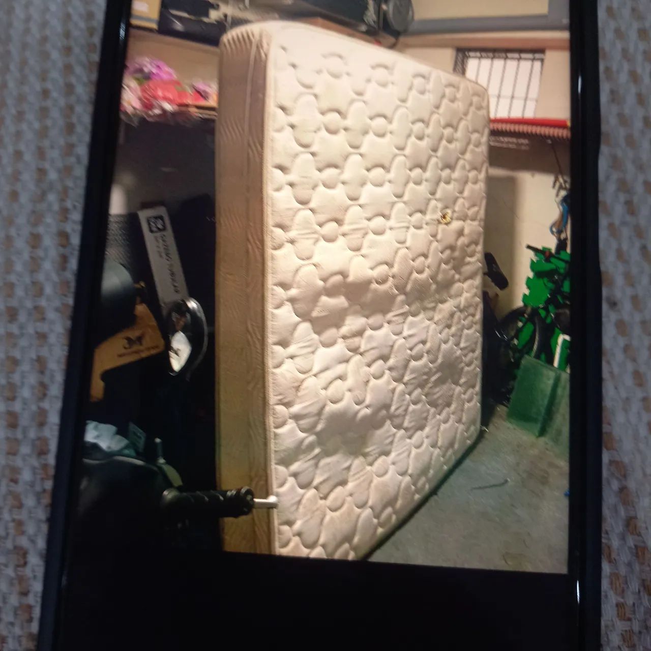 Cama Box Queen com colchão