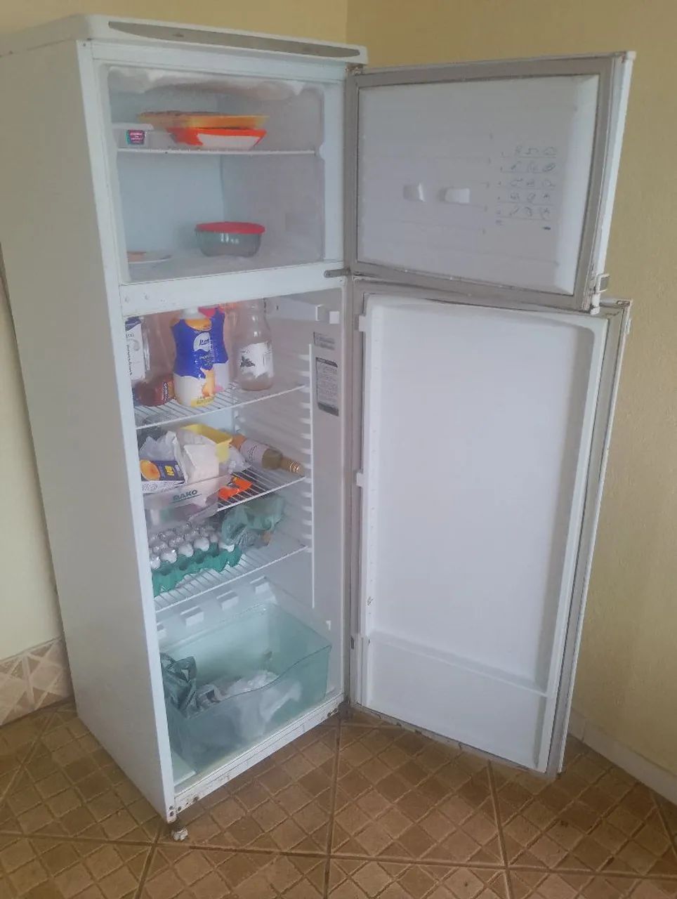 Geladeira Dako