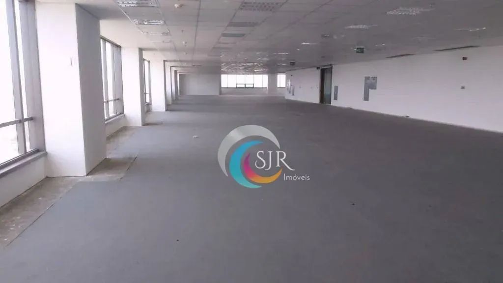 Conjunto para alugar, 1734 m² - Alphaville Industrial - Barueri/SP