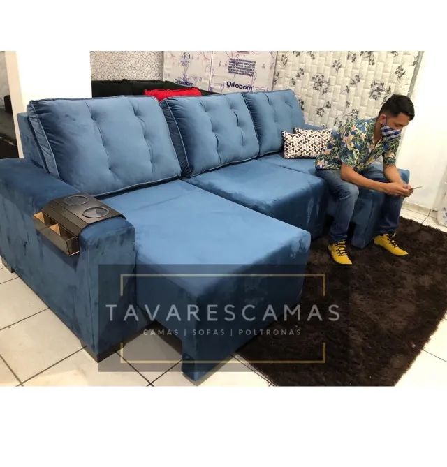 Sofa retrátil 3 lugares bem grande. 