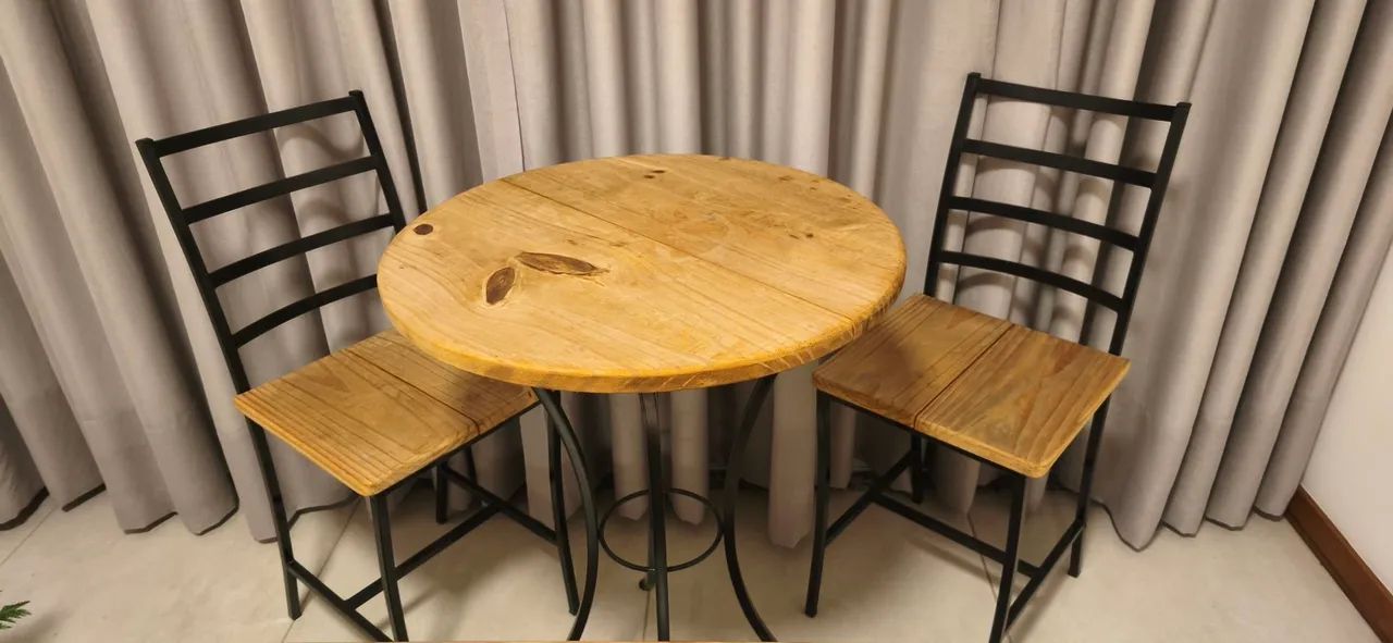 Conjunto de mesa e cadeiras  - Foto 2