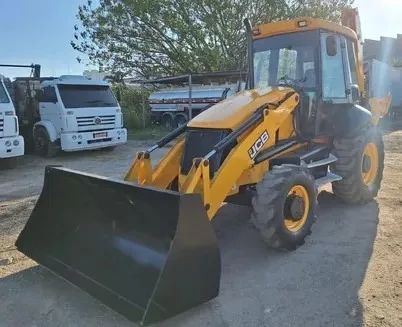 Retroescavadeira JCB 2015 - Foto 2