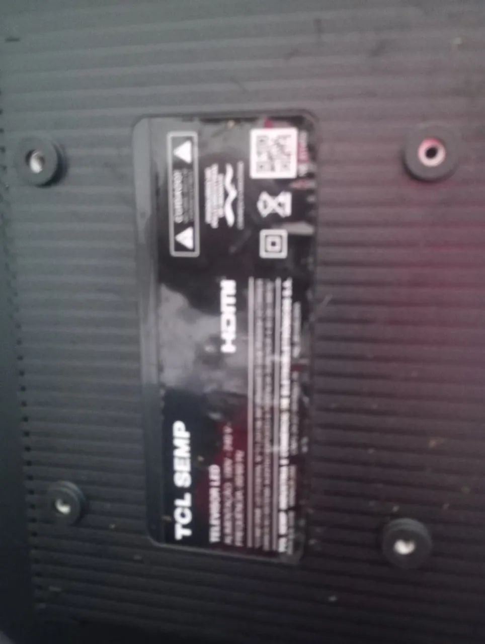 Tv TCL 32 polegadas com defeito tela quebrada 