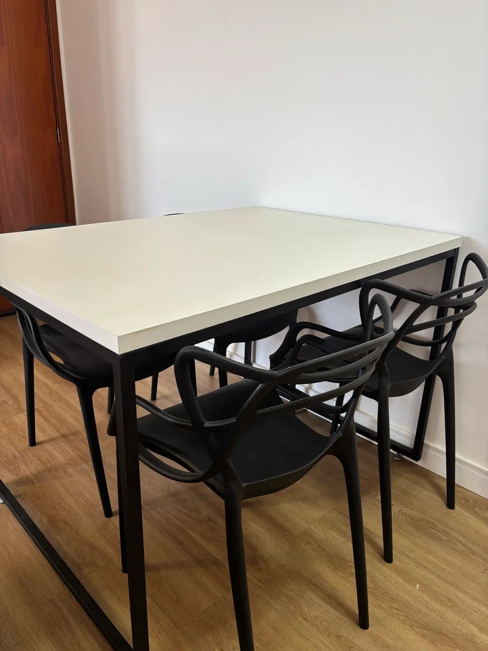 Mesa 4 cadeiras  - Foto 4