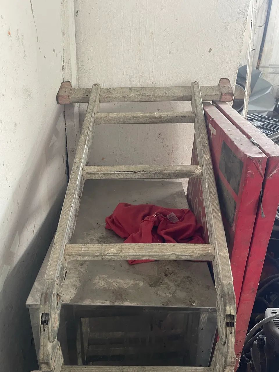 Escada alumínio 