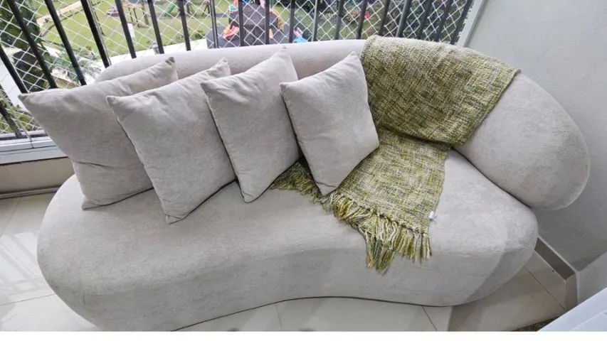 Sofá Westwing Suede Off-White - Design Curvo Moderno (Impecável)