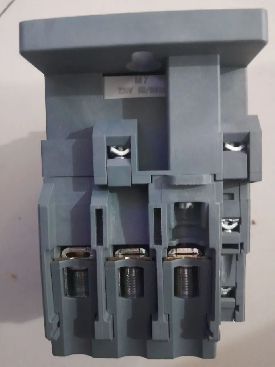Contator tripolar Schneider - Foto 2