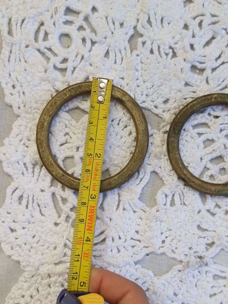 Trio argolas de metal amarelo antigas  - Foto 3