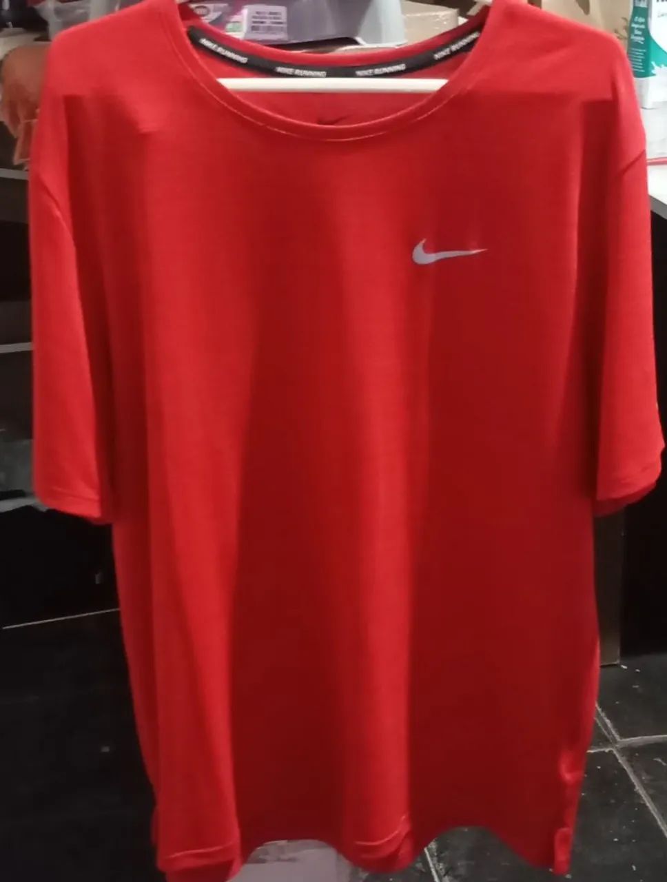 Camiseta NIKE RUNNING 