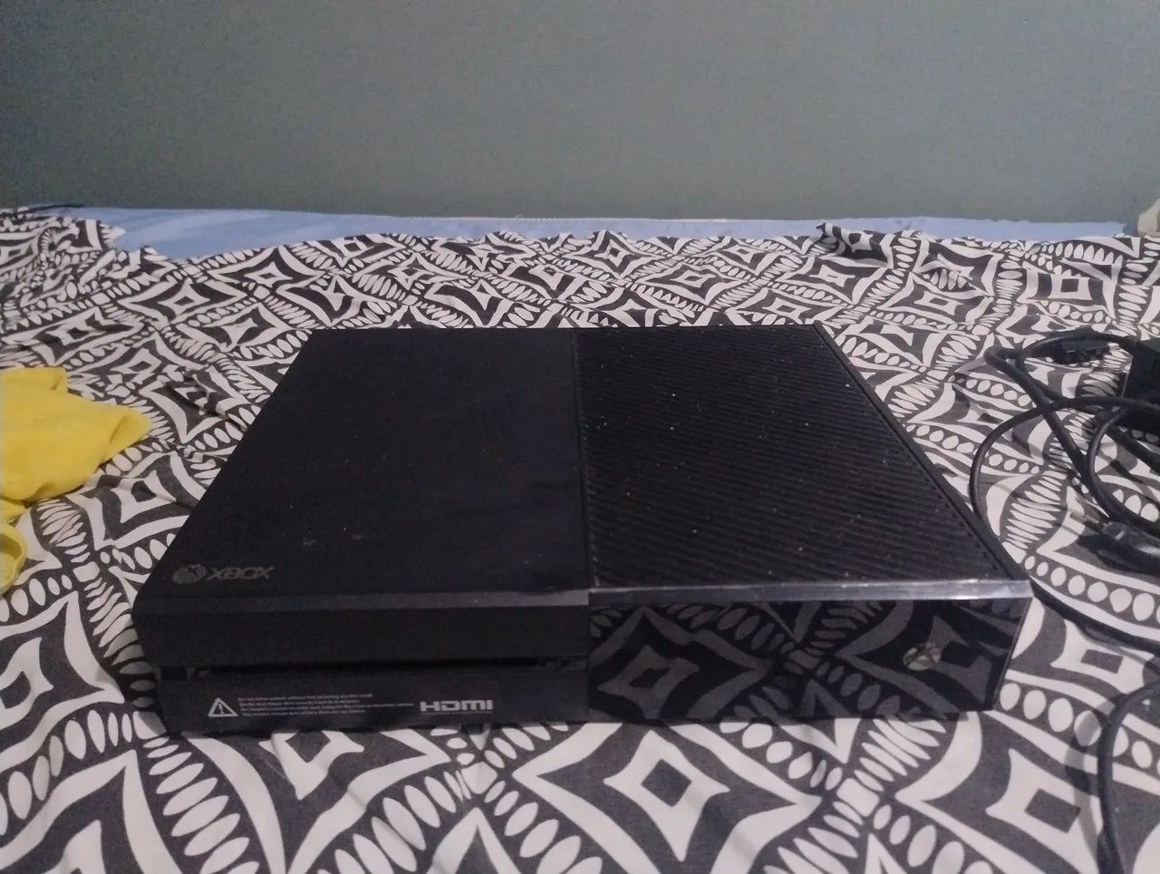 Vendo Xbox one com 3 controles  - Foto 2