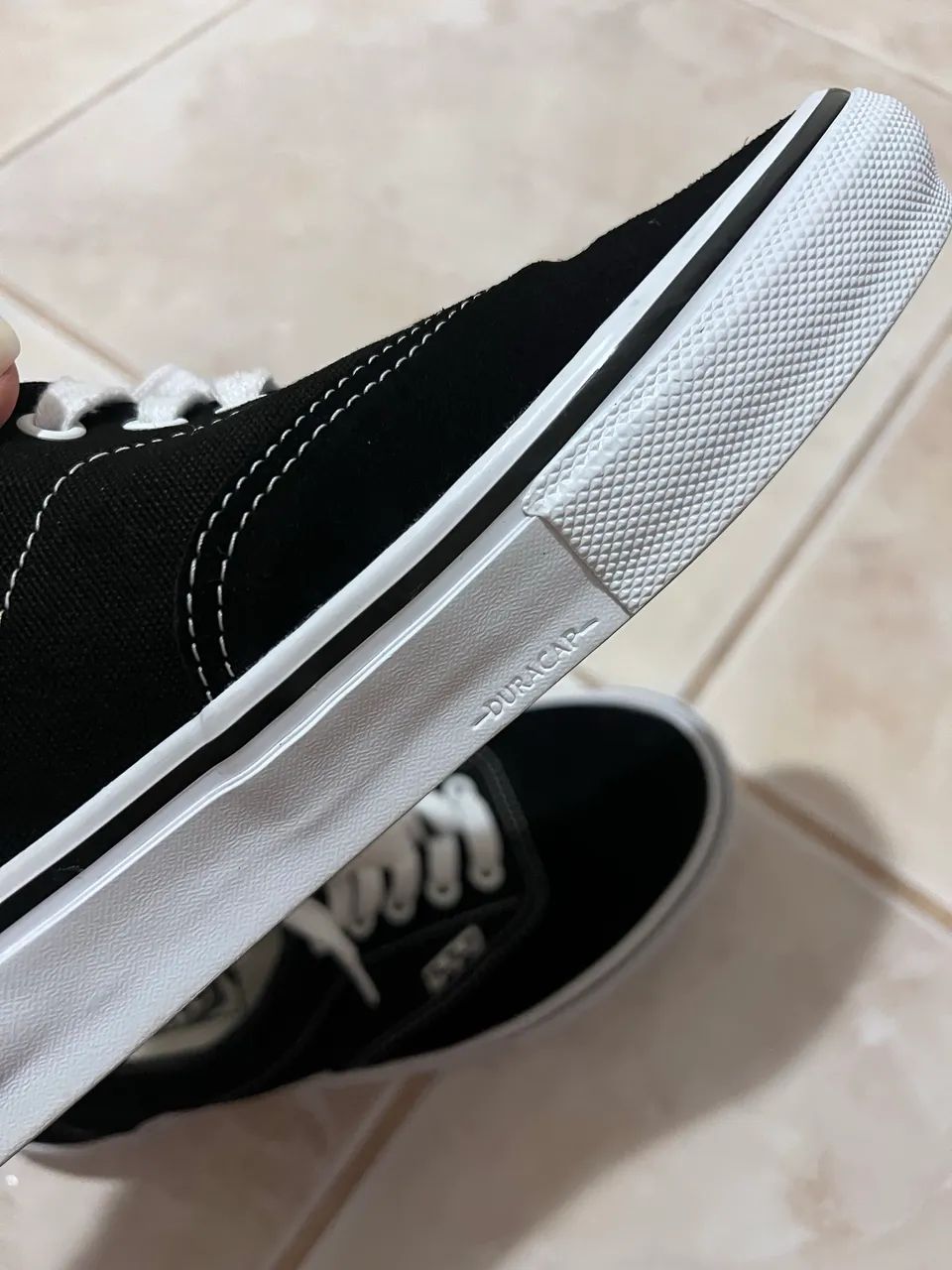 Vans Tênis Skate Authentic Black White - Foto 6