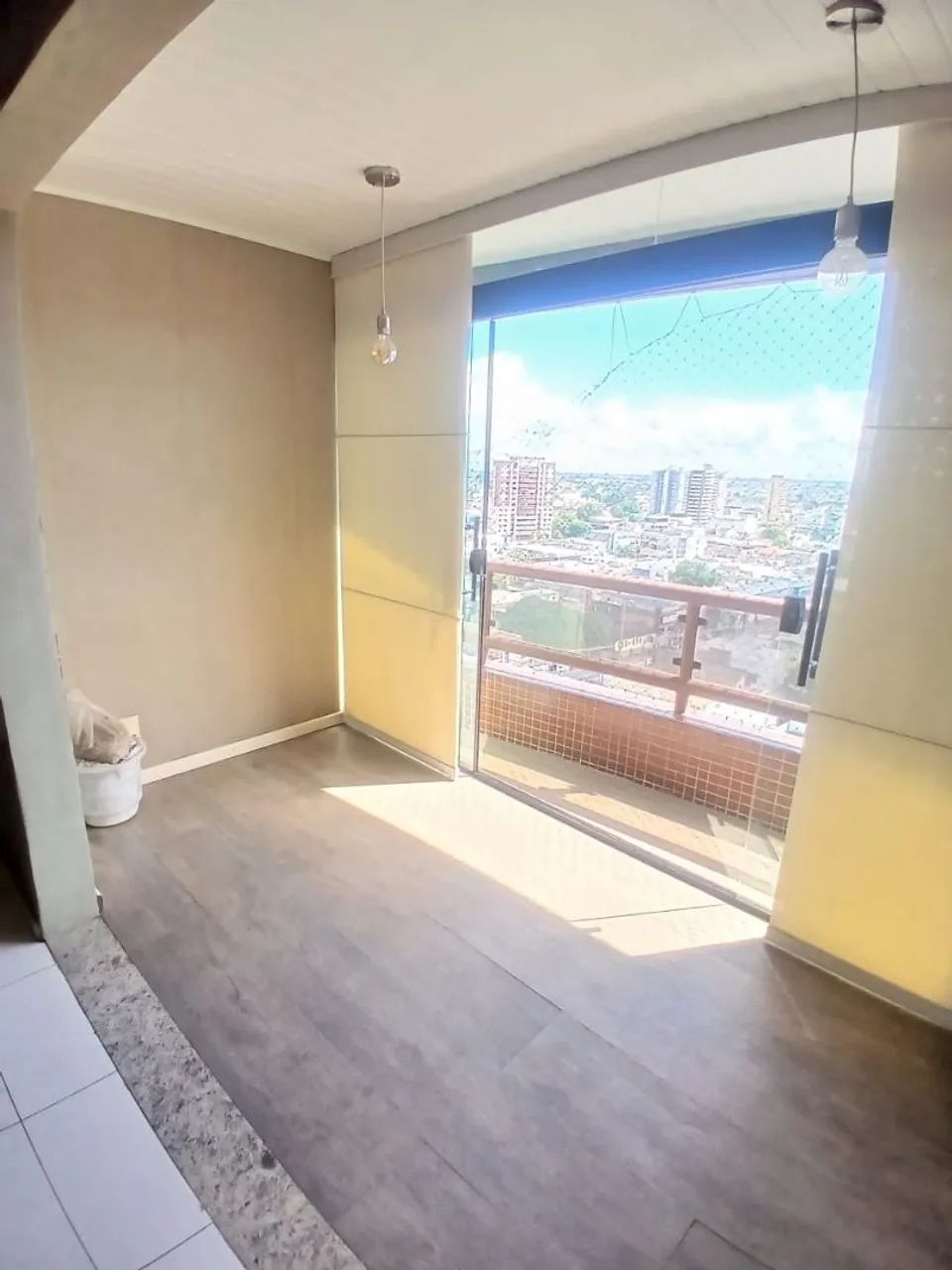 Apartamento 3 Dormitórios Alto Padrão. Adrianópolis. - Foto 4