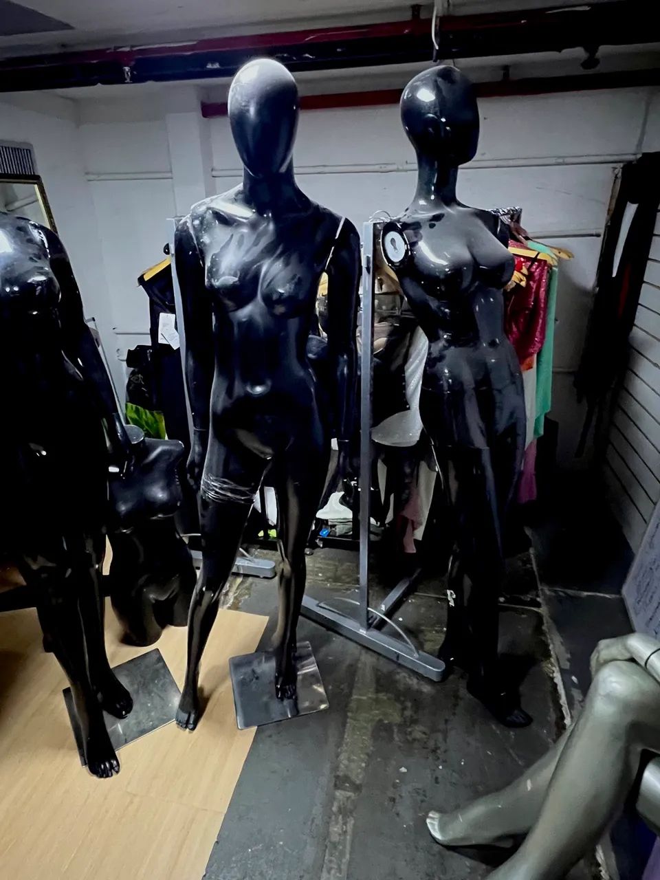 Valorize sua vitrine com manequins profissionais e modernos.  - Foto 5