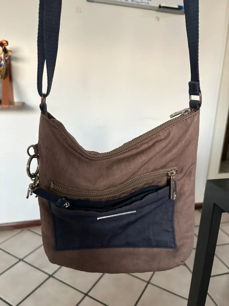 Bolsa kipling marrom - Foto 4