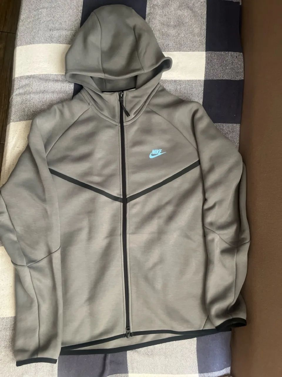 Jaqueta Nike tech
