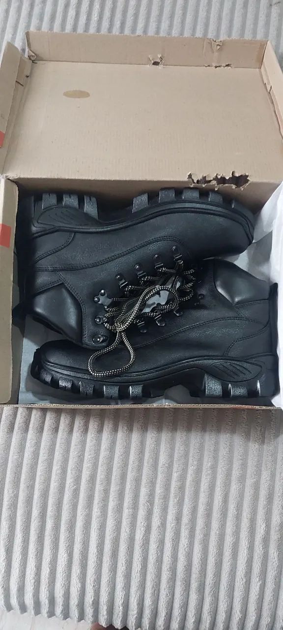 Bota masculina 
