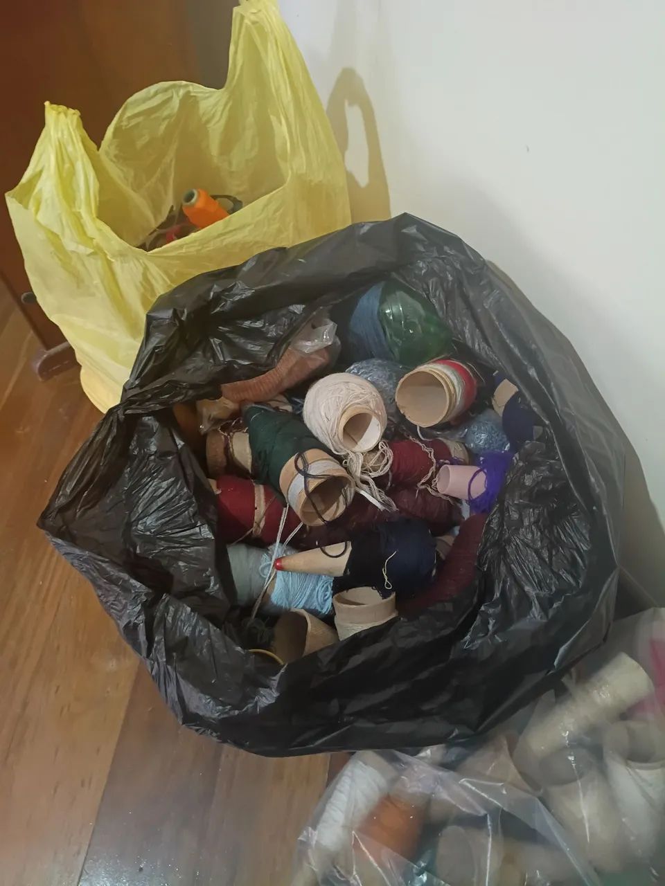 Lote de Linhas de Costuras  - Foto 3