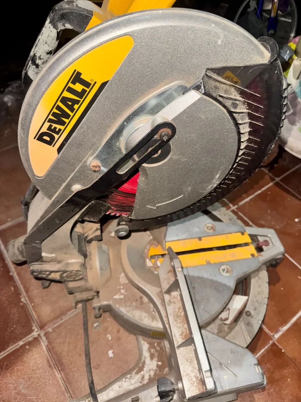Esquadrijadeira dewalt - Foto 4