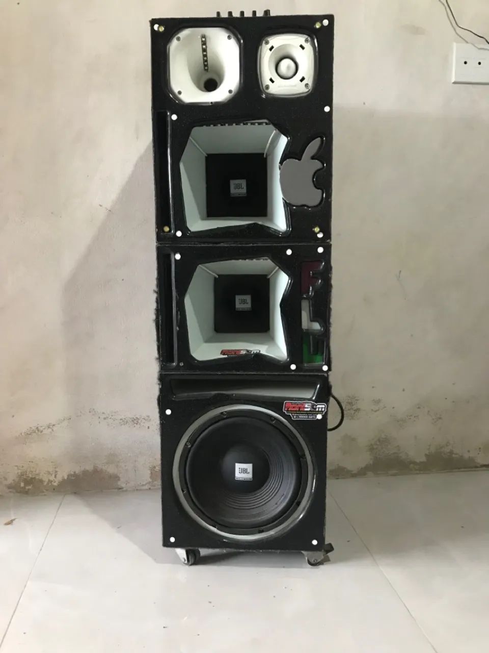 Vendo caixa de som JBL