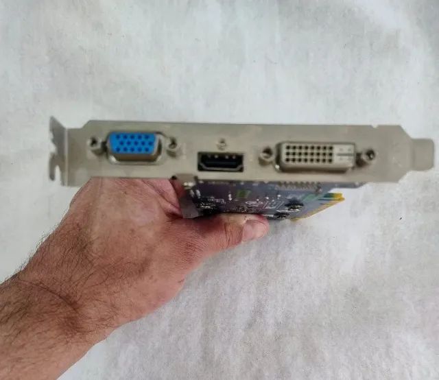 Placa Vídeo Galax 2GB - Foto 2