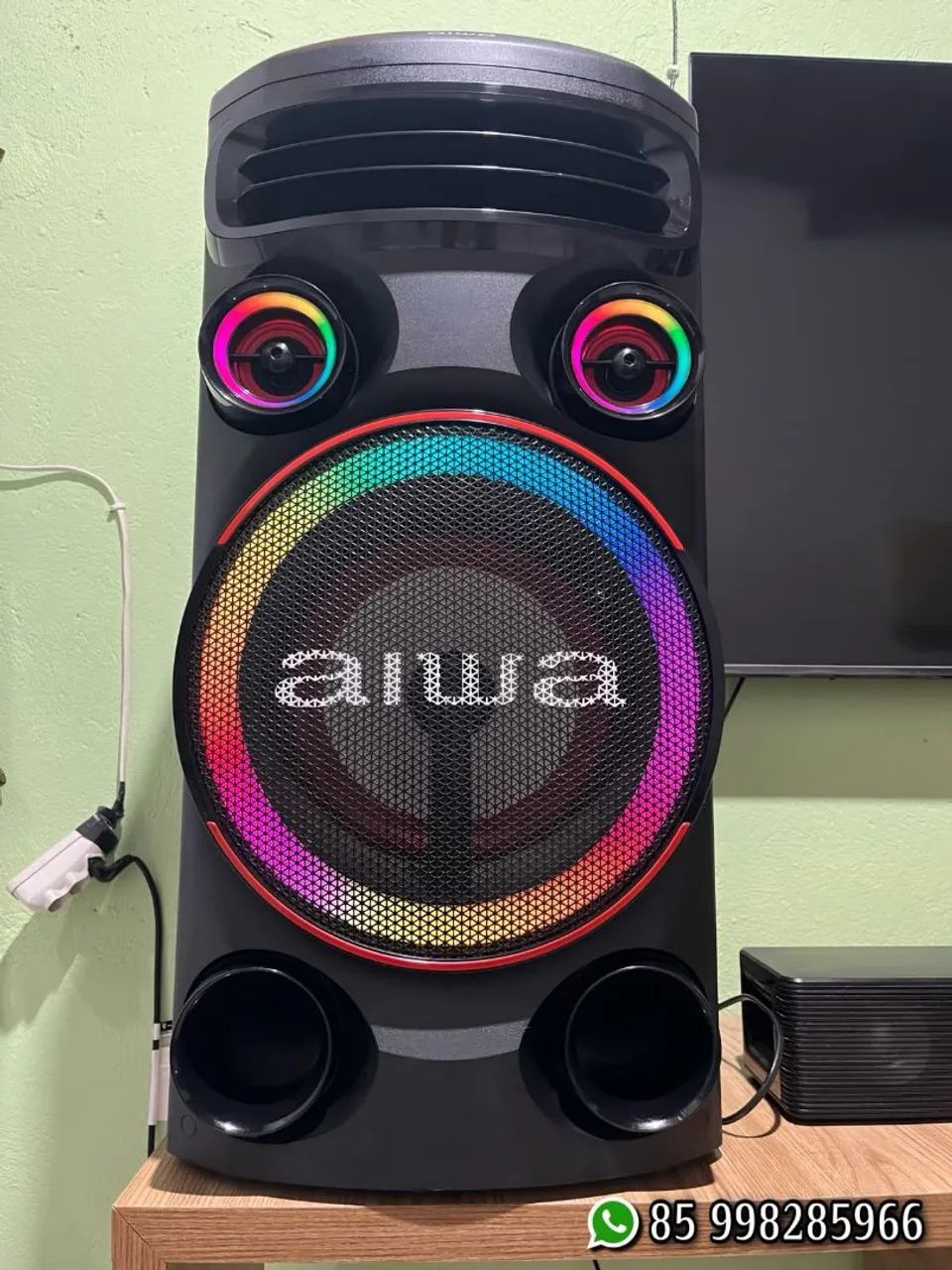 Caixa de som Aiwa potente e nova 