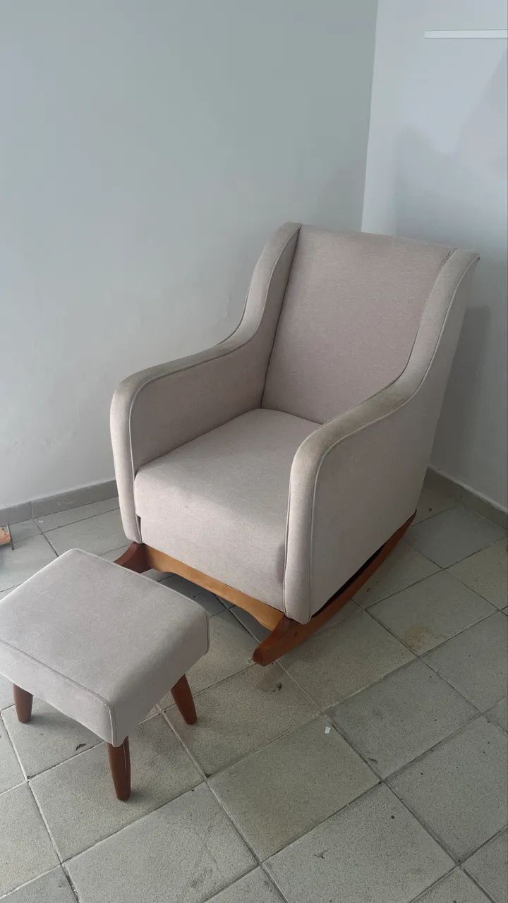 Poltrona de Balanço com Puff - Bege - Foto 2