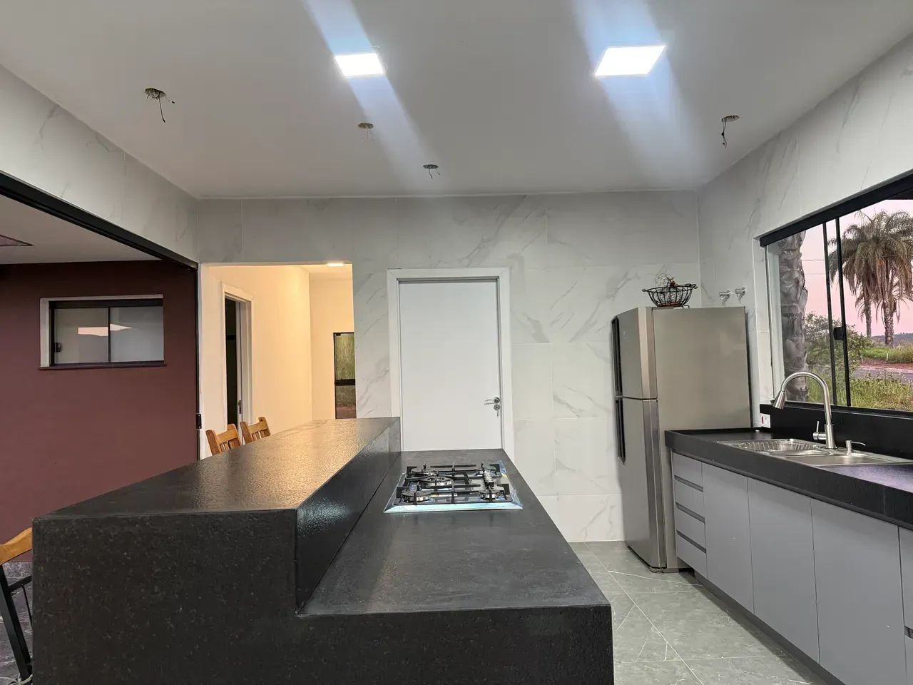 Casa linear 4 quartos com vista e piscina - Foto 4