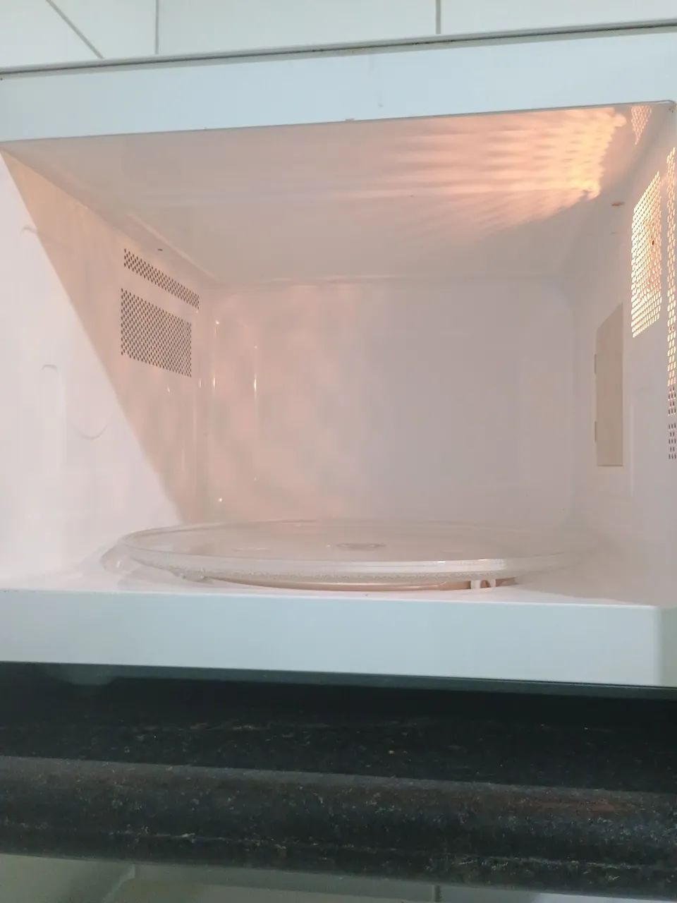 Microondas Electrolux  MEF 41 - Foto 5