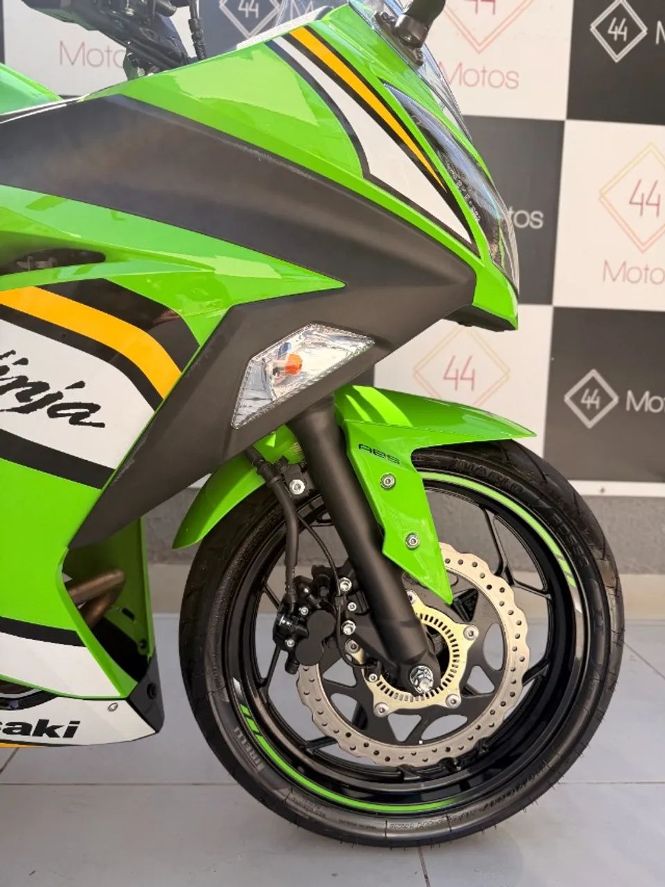 Kawasaki Ninja 300 ABS 2026 - Foto 4