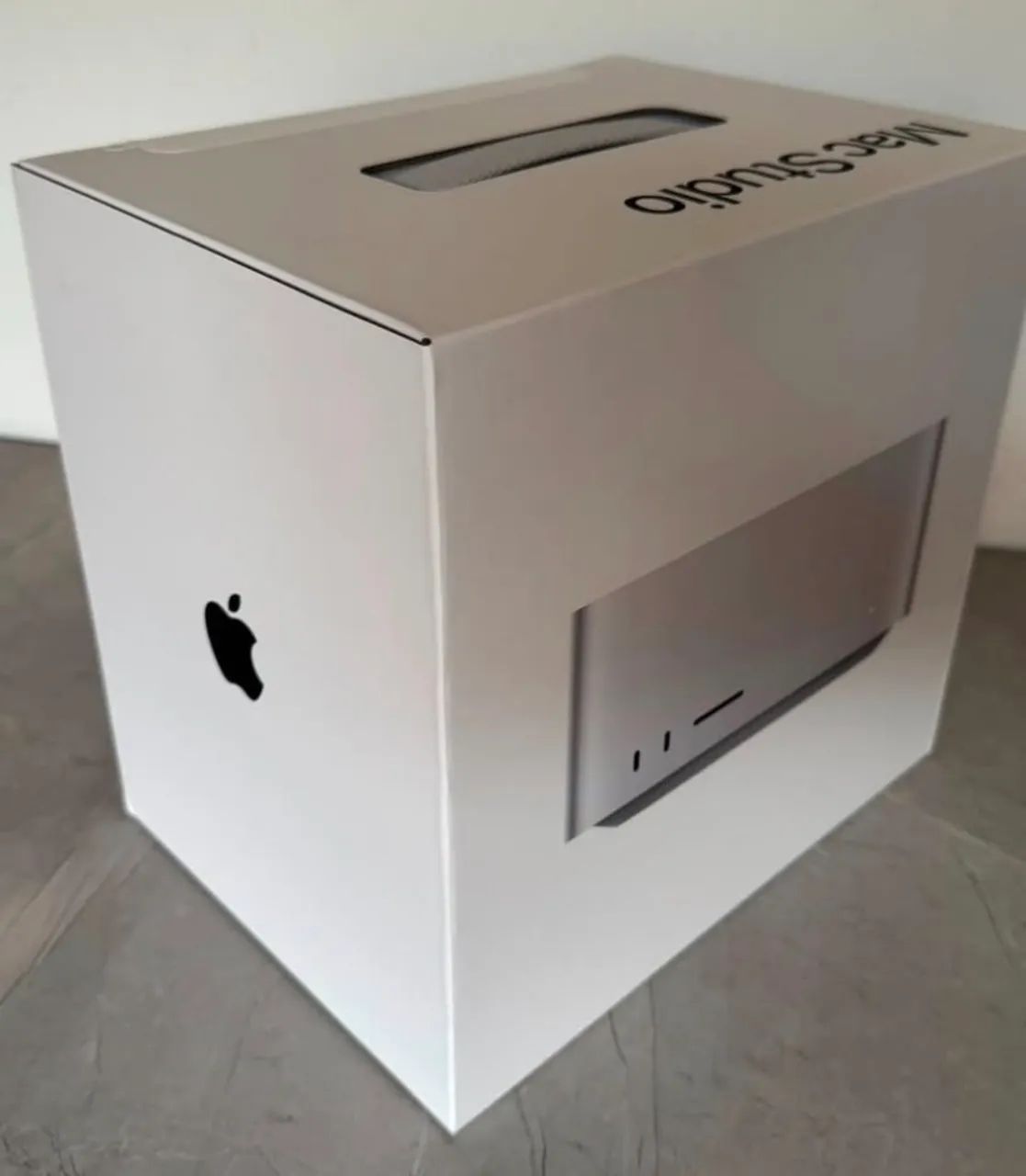 Mac Studio m3 ultra / 1 TB SSD / 96GB