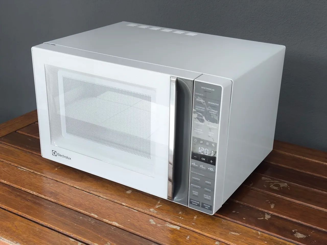 Microondas Electrolux 36 litros impecável  - Foto 2