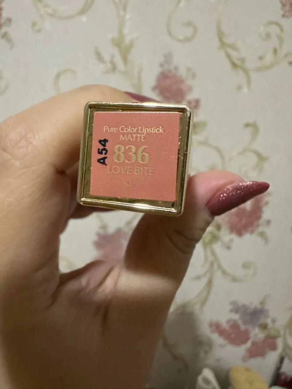 Batom Estee Lauder  - Foto 2