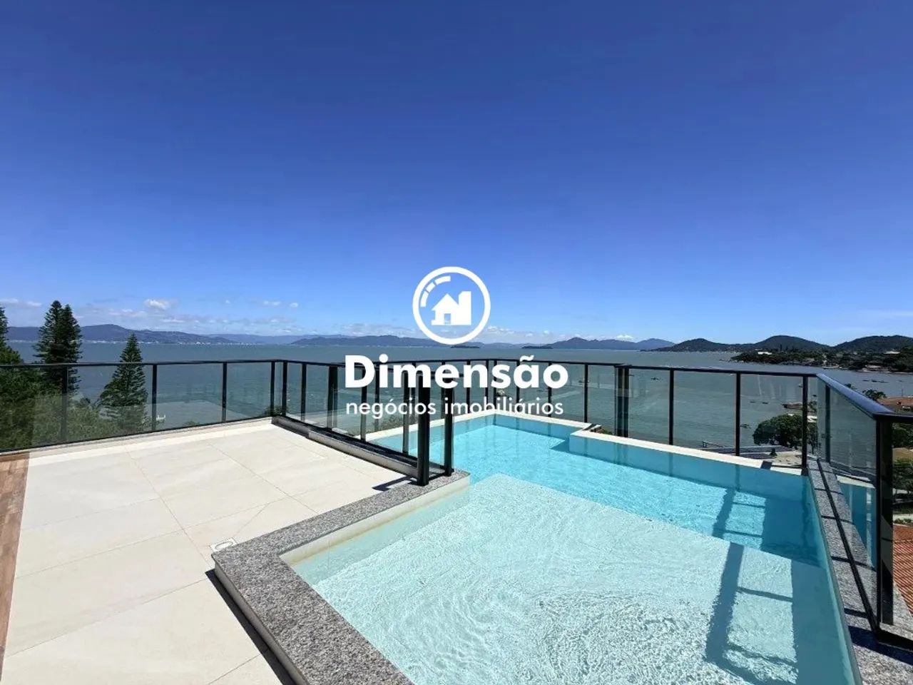 STUDIO NO CACUPÉ DE FRENTE MAR O MAR EM FLORIANÓPOLIS