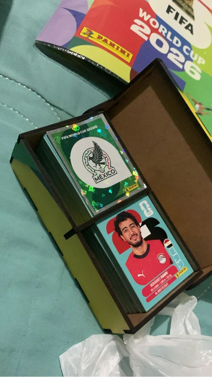 vendo ou troco figurinhas da copa 2026 - Foto 2