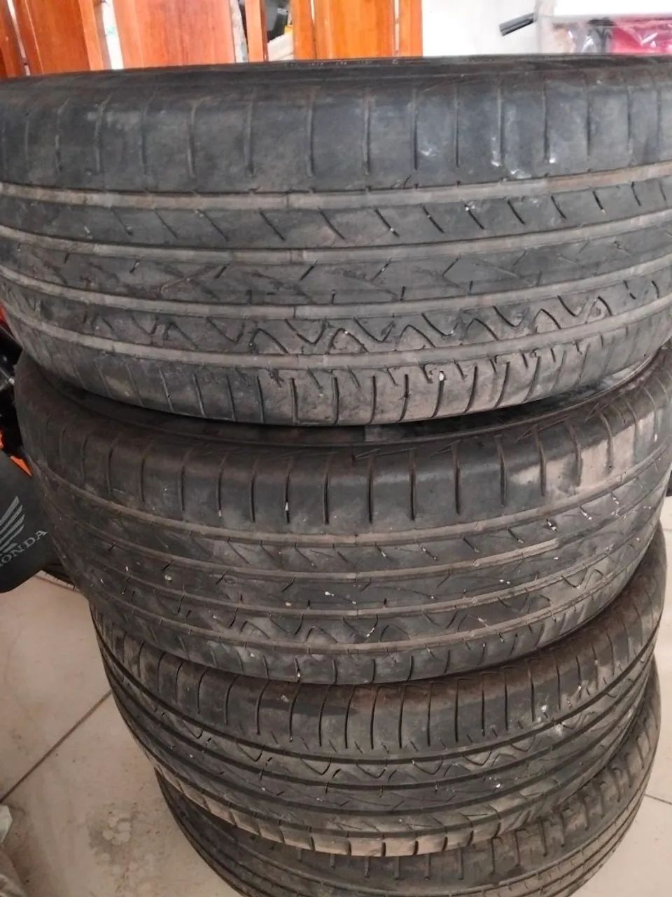 Vendo pneus 