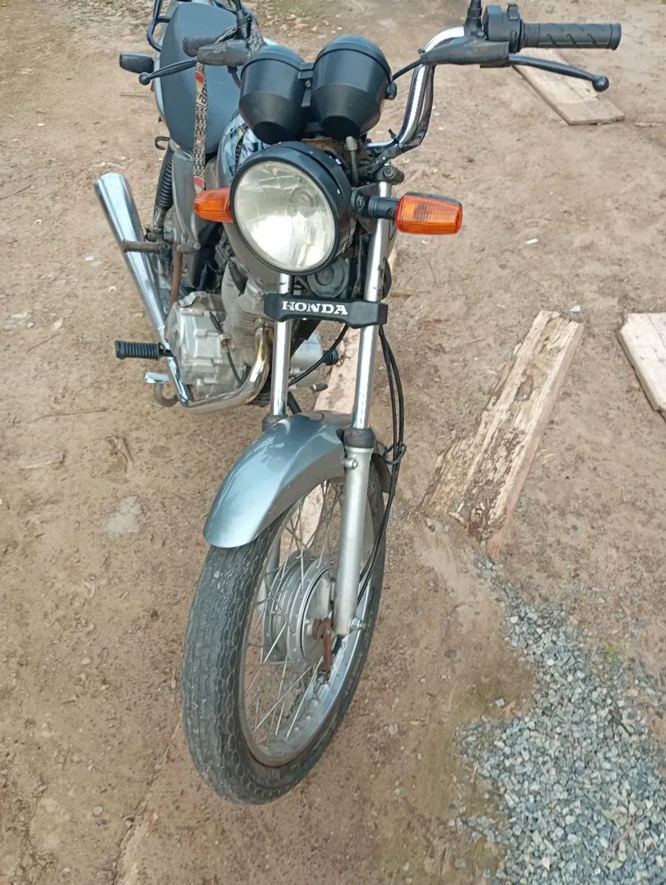 Cg 2003 cinza
