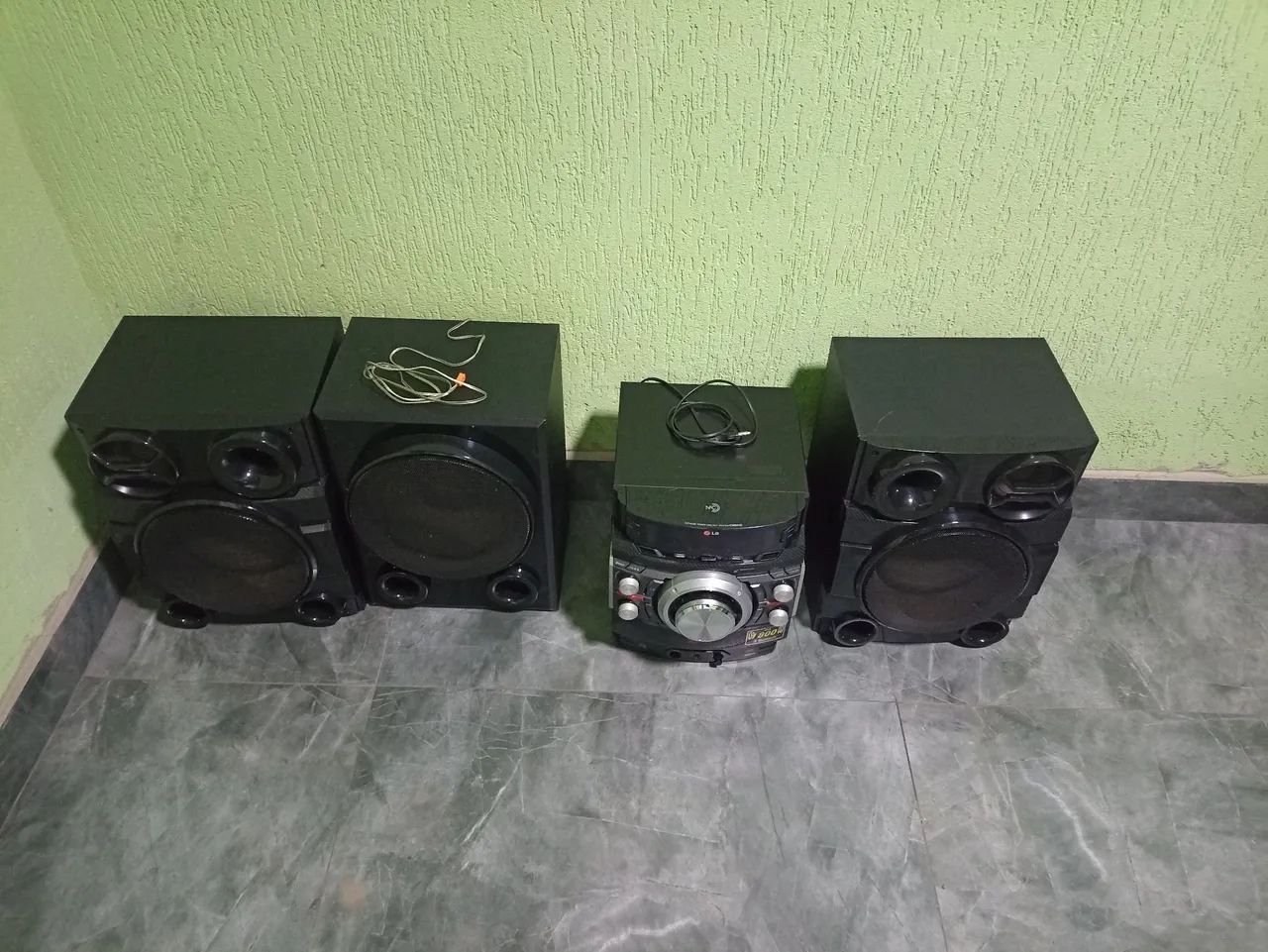 Som LG 1800 RMS Bluetooth  - Foto 3