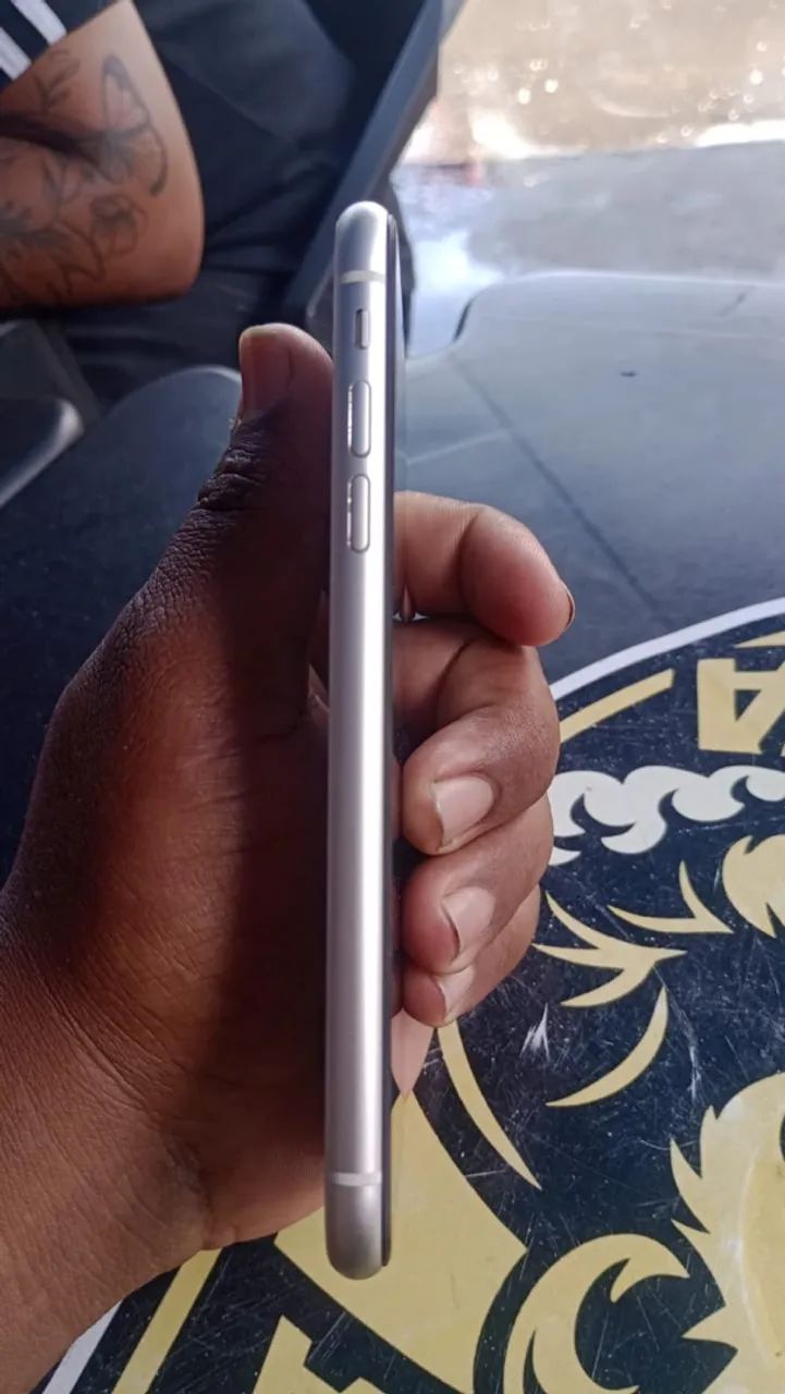 iPhone 11   R$650 - Foto 2